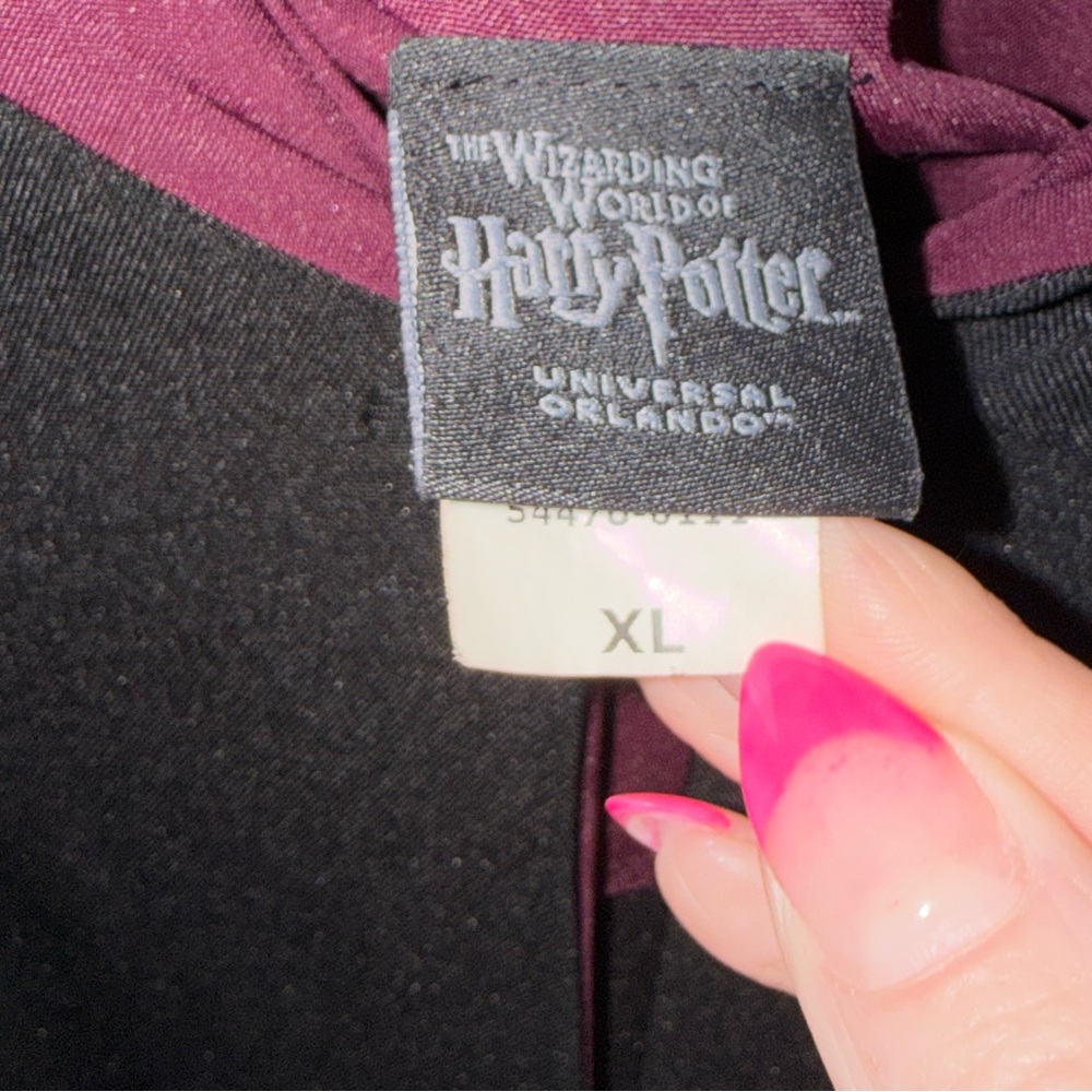 Warner Bros. Gryffindor Robe - Black and Maroon - Picture 7 of 8